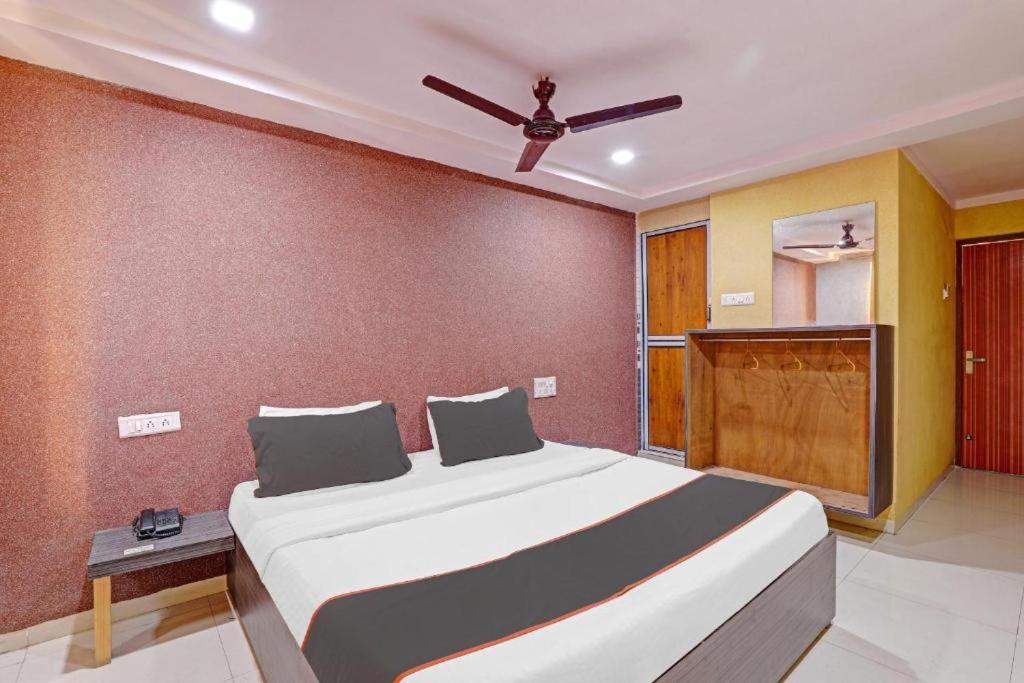 Hotel Mayura, Ankleshwar エクステリア 写真