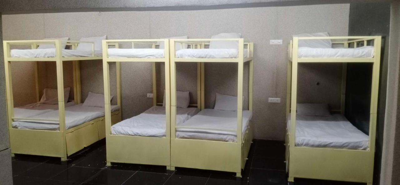 Hotel Mayura, Ankleshwar エクステリア 写真