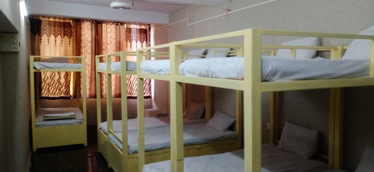 Hotel Mayura, Ankleshwar エクステリア 写真