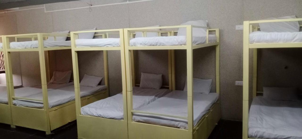 Hotel Mayura, Ankleshwar エクステリア 写真